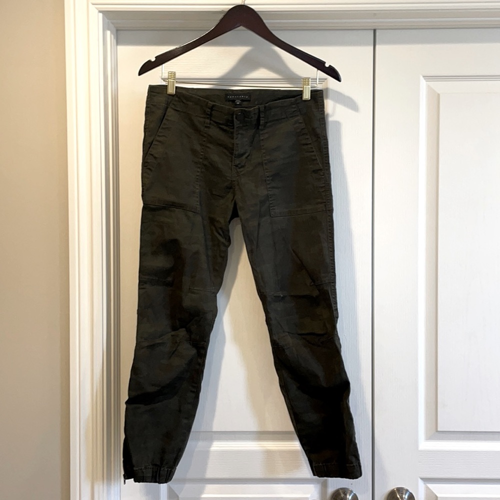 Sanctuary camo joggers - size 28.
